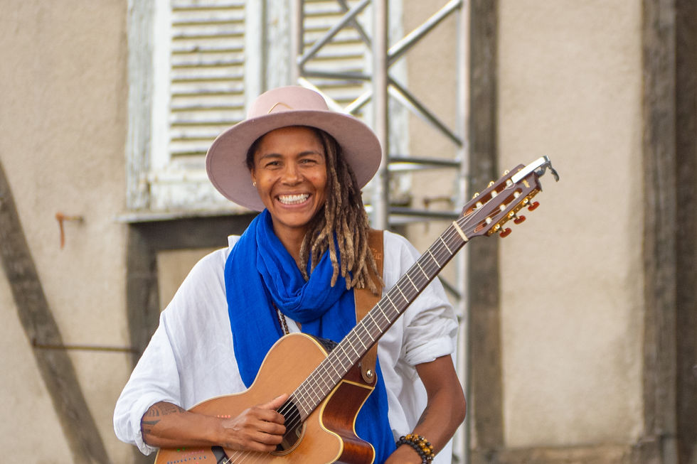 Ayo / Nino Vella (pianiste d'Iseult) - Sauveterre de Rouergue - Août 2021