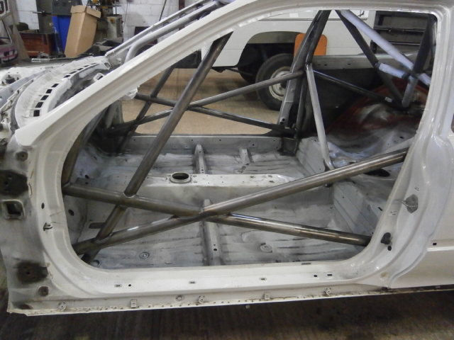 Rollcage 7.JPG