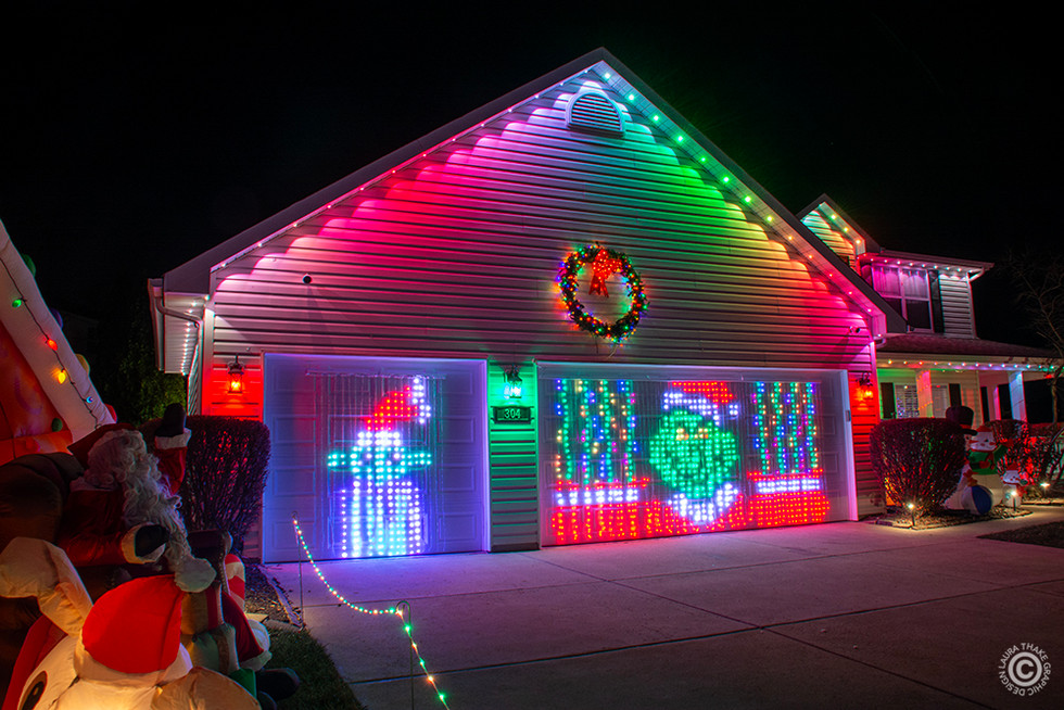 A garage door Christmas covering of lights!