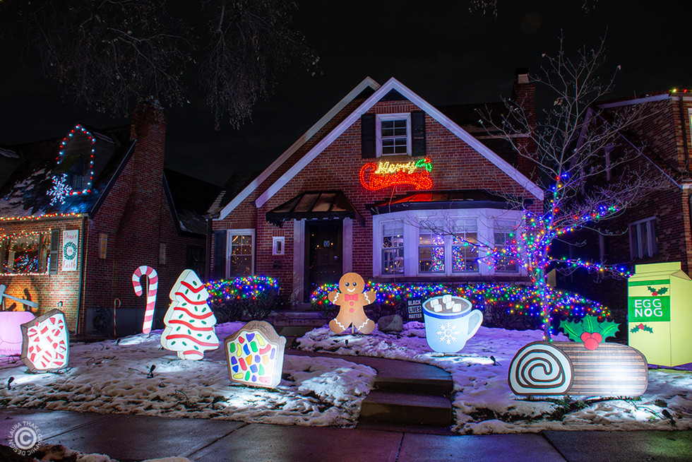 This house was very fun, with all the traditional foods of the holidays represented.