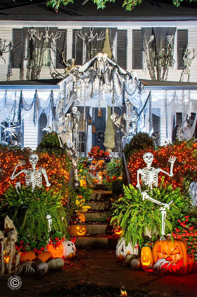 Pumpkins and skeletons look so good together.