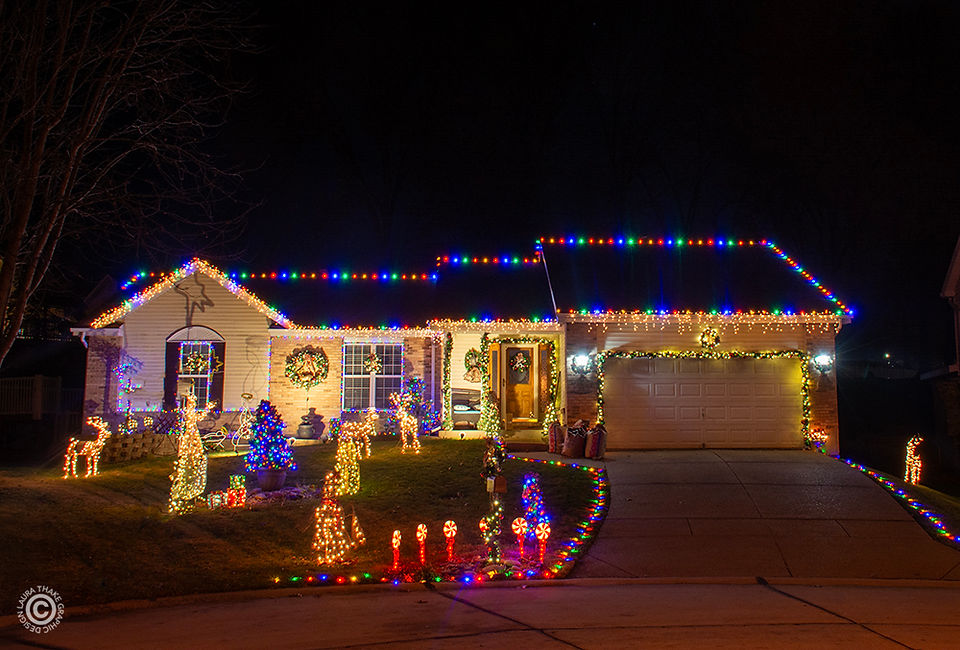 Beautiful Christmas lights in Oakville MO.