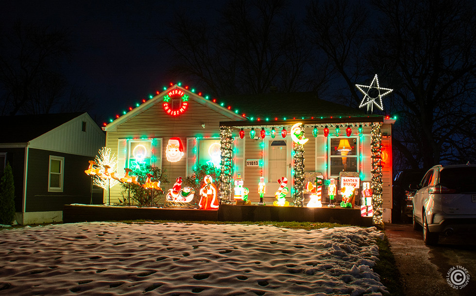 The star of the roof is new on Holiday Light Hopping
