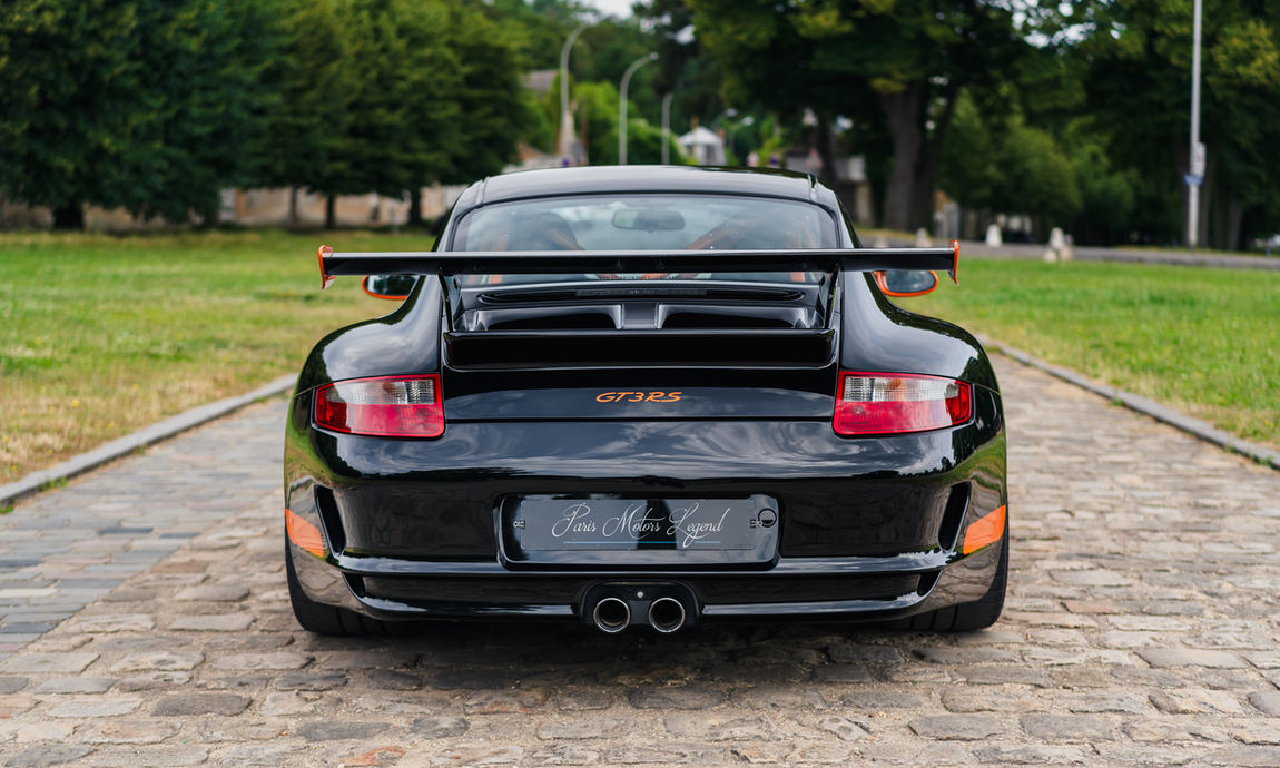 Arrière d'une Porsche 997 GT3 RS