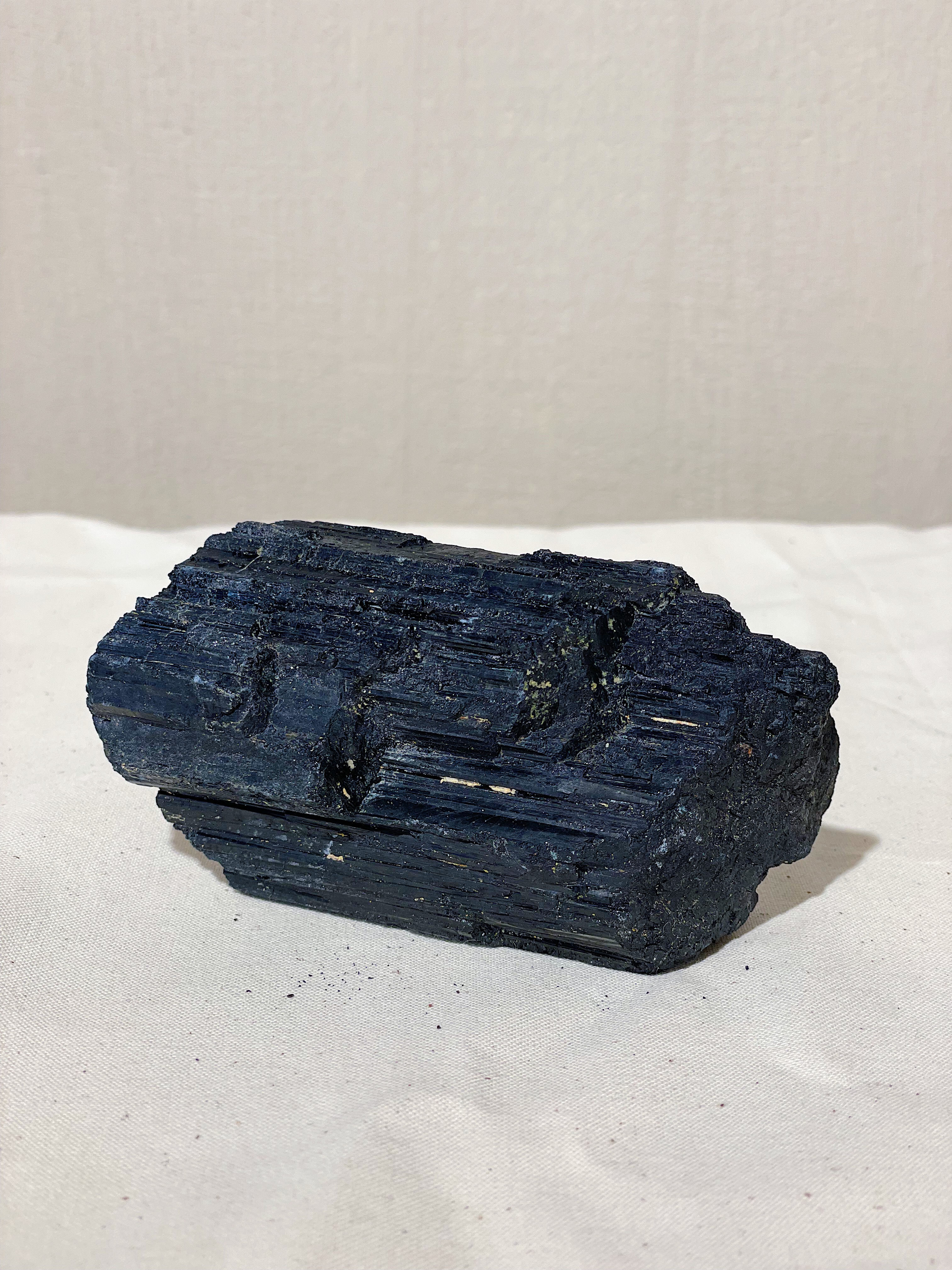 Schwarzer Turmalin Rawstone