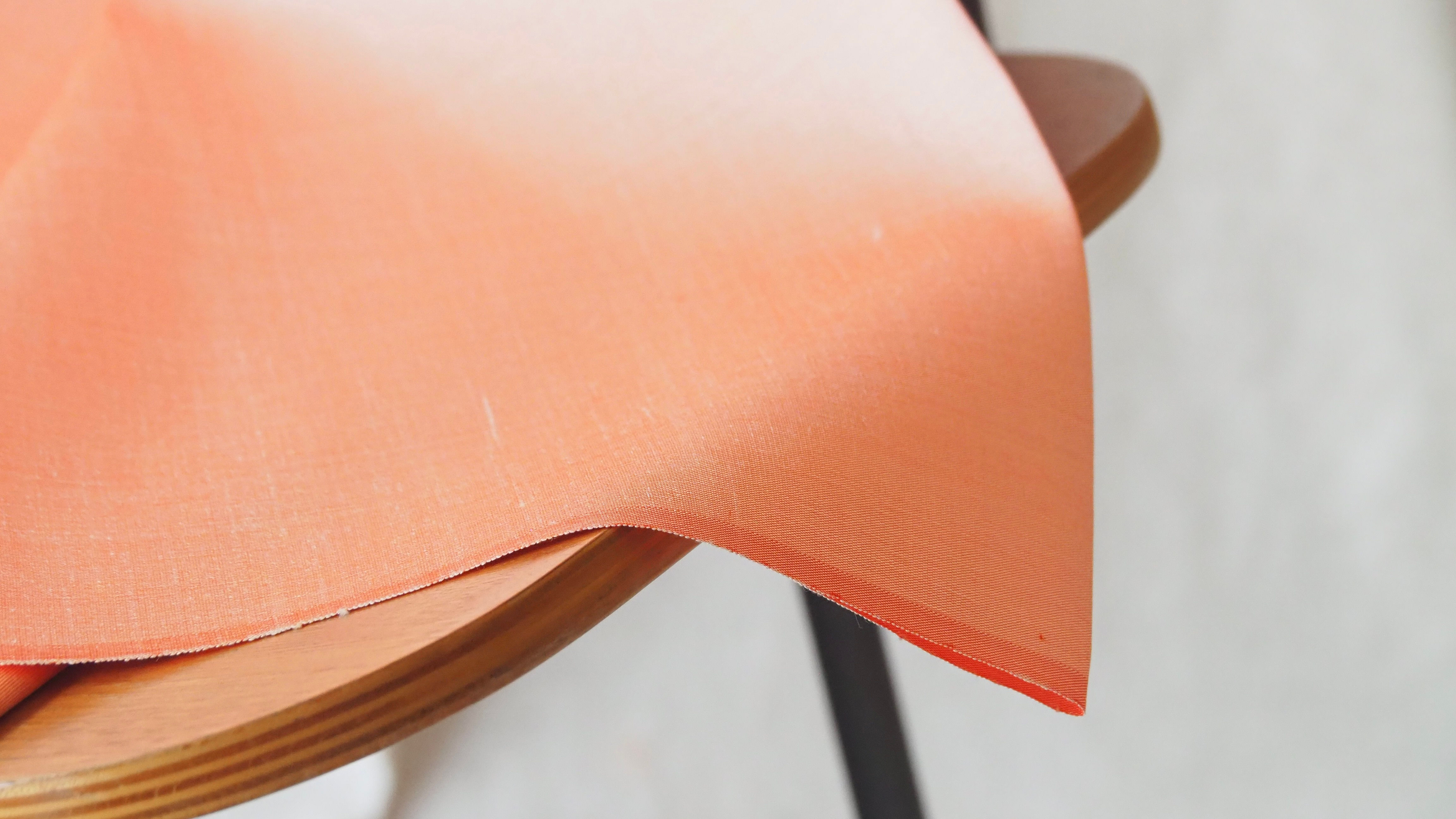 Happy Coral ผ้าไหม 2 เส้น สีโอรสส้ม