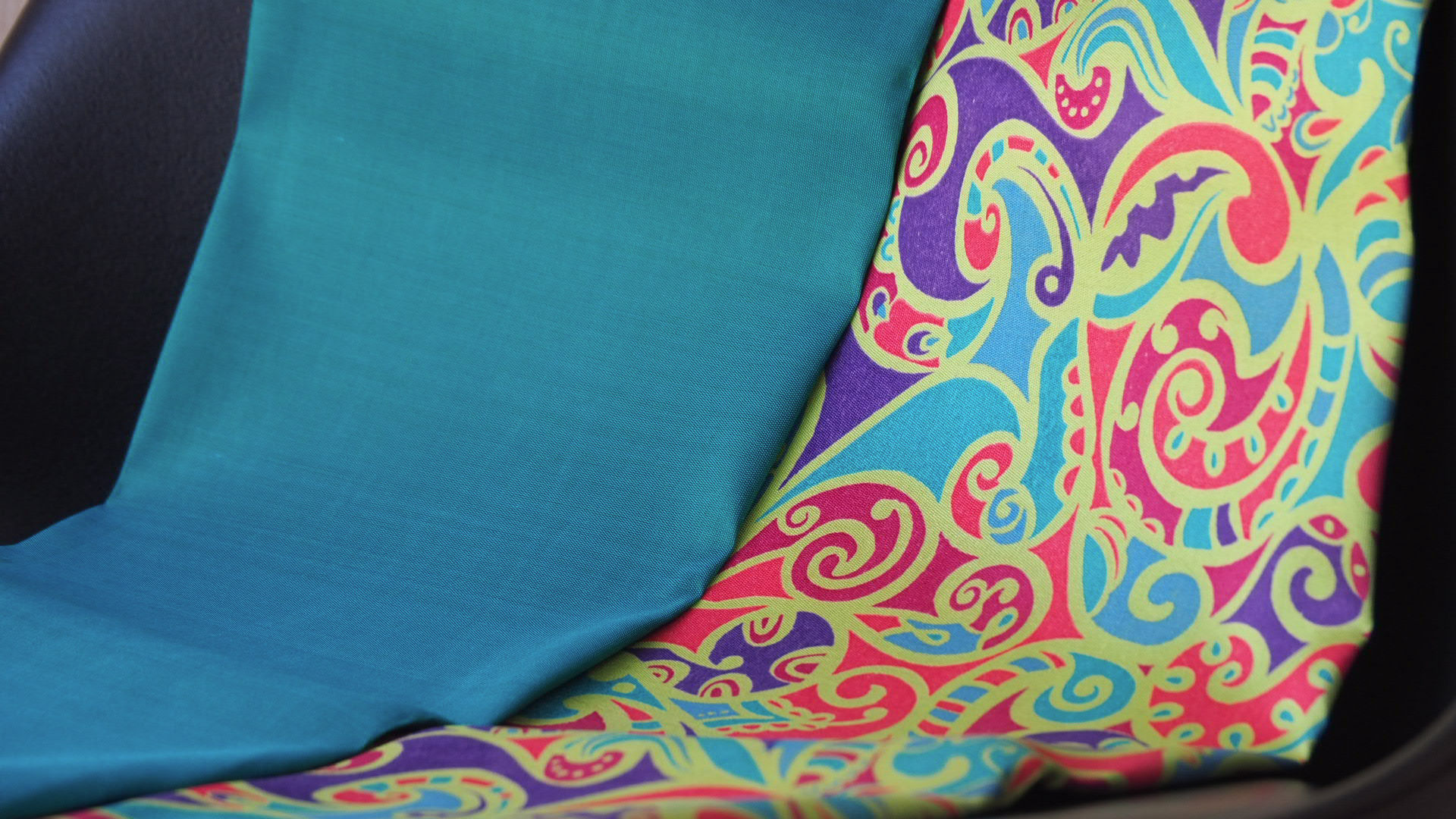 Surreal nature  ผ้าไหมพิมพ์ลายชุด 4 หลา