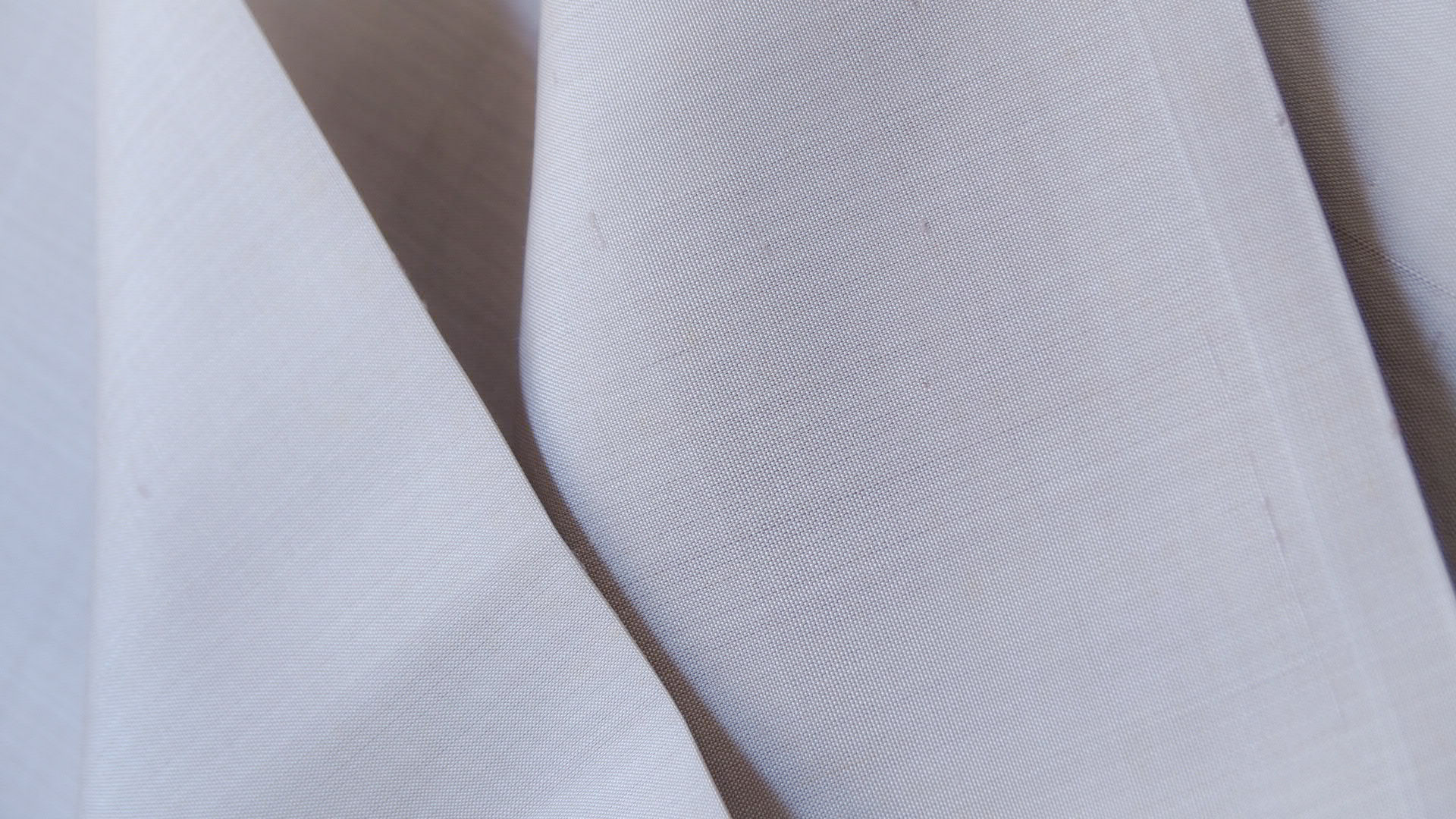 Nimbus Cloud เทาฟาง ไหมน้อยทอลายริ้วสีธรรมชาติ 1A+ 2 เส้น