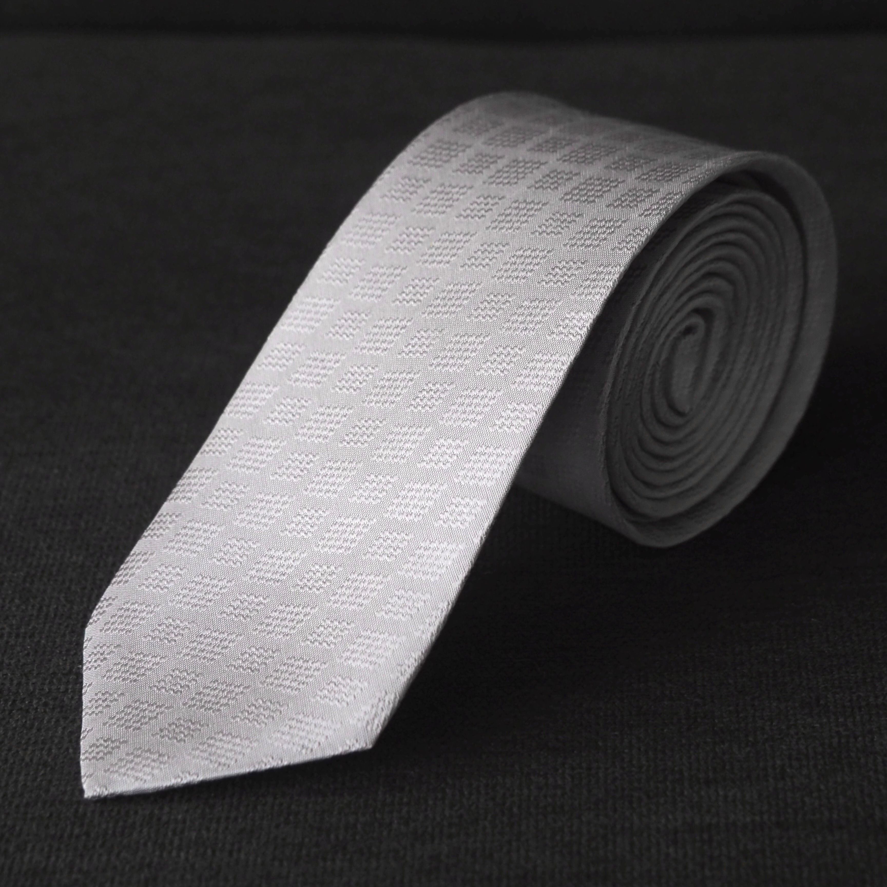 NT177 Grey Chic เนคไทผ้าไหมลายลูกแก้ว สีขาว