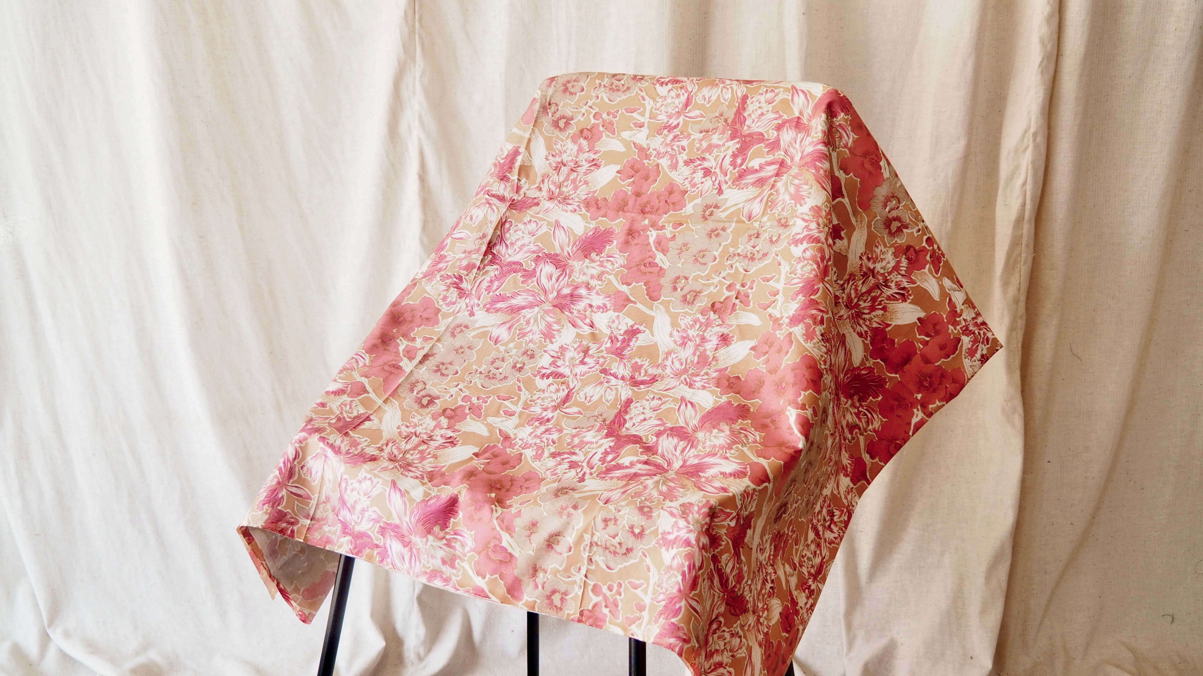 Blossoms ผ้าไหมพิมพ์ลาย 2 เส้น