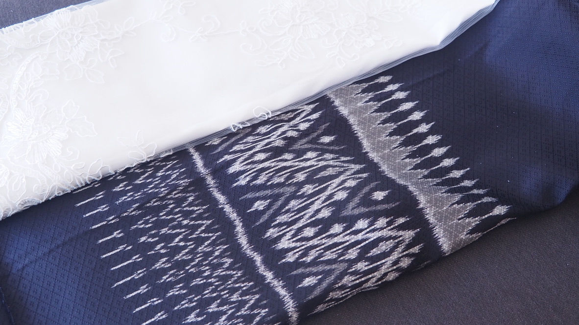 ผ้าไหม 2 เส้น+ลูกไม้+มัดหมี่ลูกแก้ว  สี 'ดำขาว'