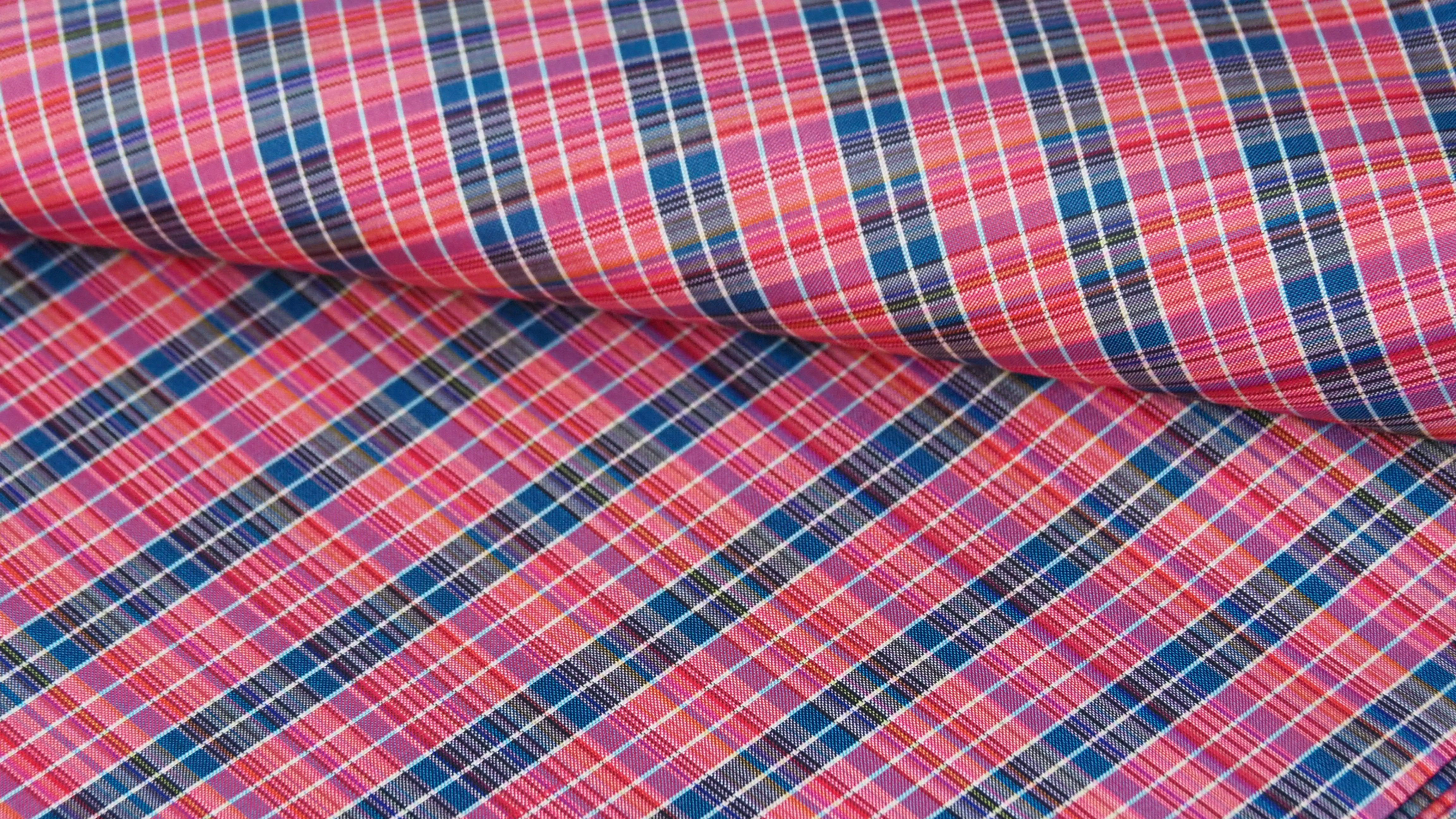 UNBALANCE GRAPH 035 ผ้าไหมลายสก็อตทอมือ