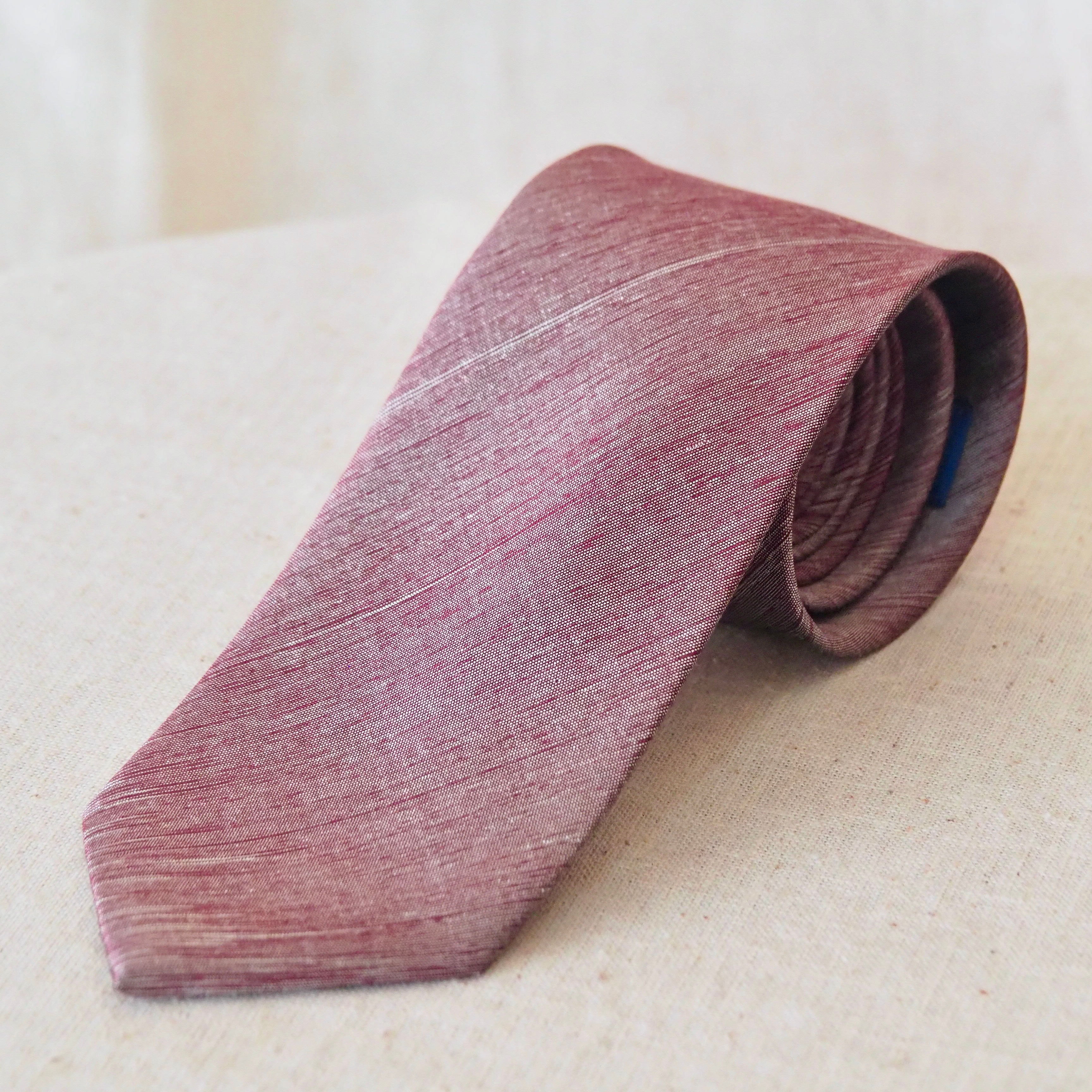 CI15 Impression Red เนคไทผ้าไหมลายสายฝน สีแดงเปลือกมังคุดฟาง