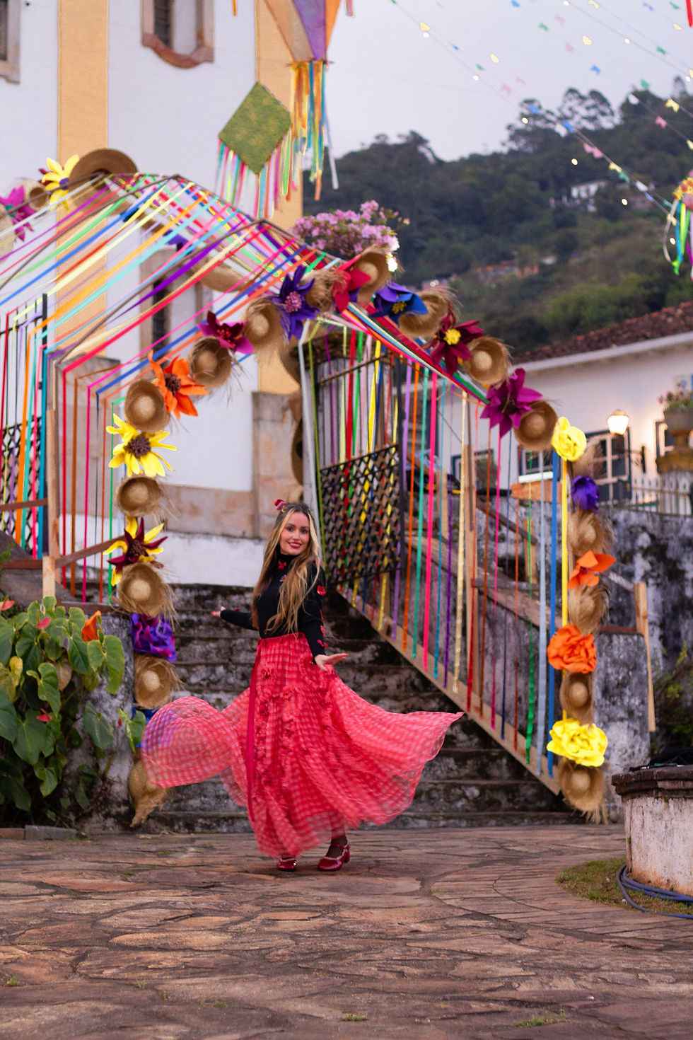 Miniatura: Barraca do Beijo – Look de Festa Junina Feminina de Luxo