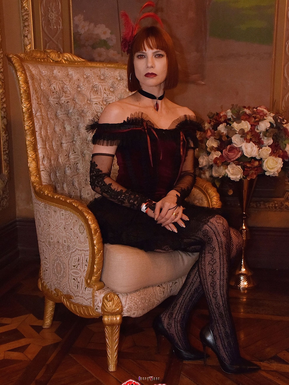 Fantasia feminina estilo burlesco ideal para festas a fantasia e eventos cabaré