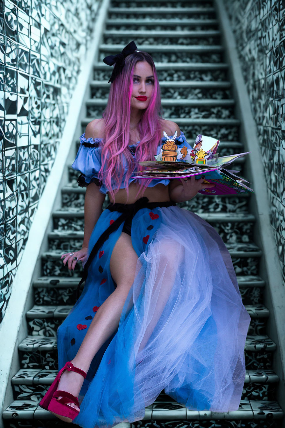 Thumbnail: Fantasia Alice no país das maravilhas adulto 