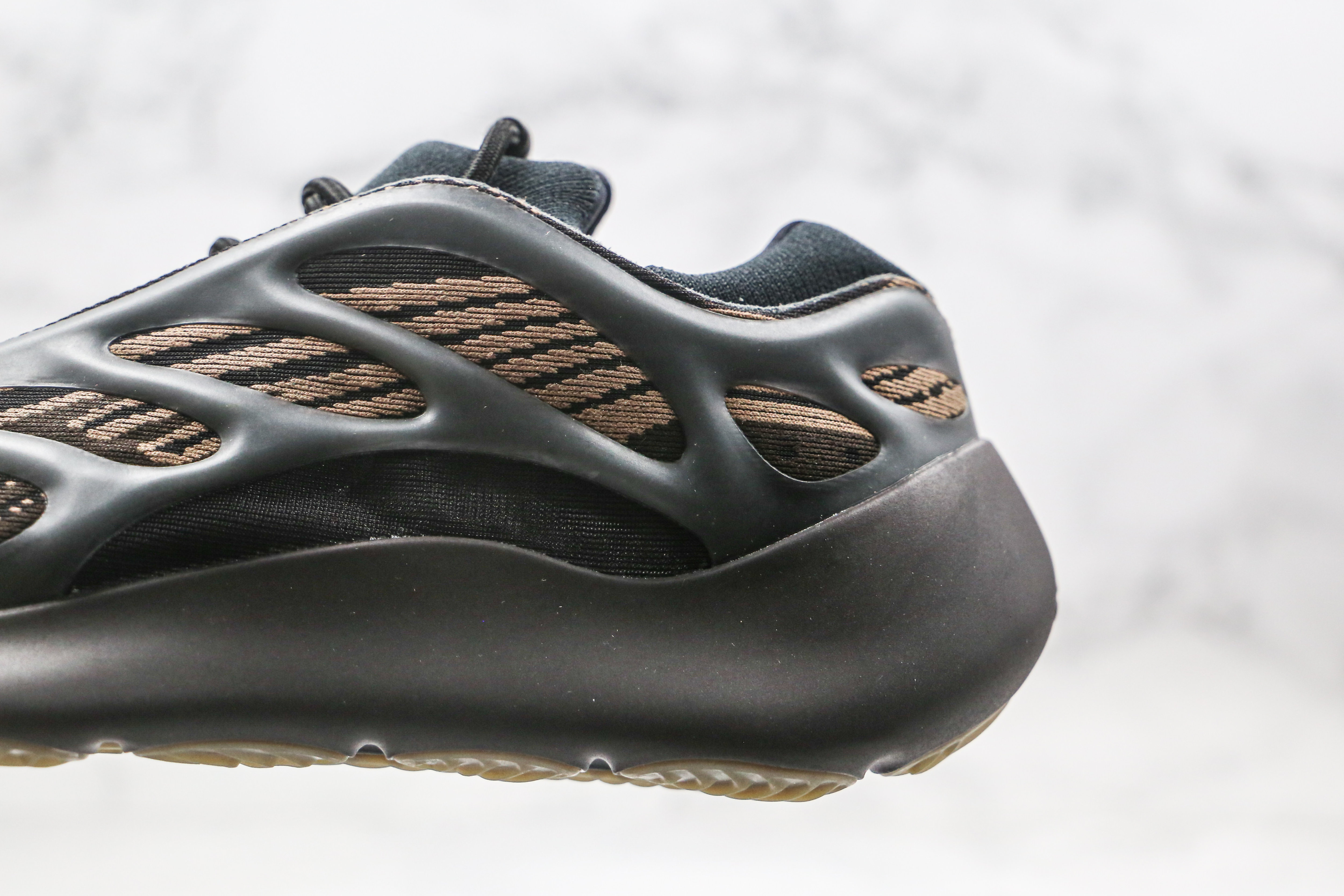 ADIDAS YEEZY 700 V3 “EREMIEL” | ES 