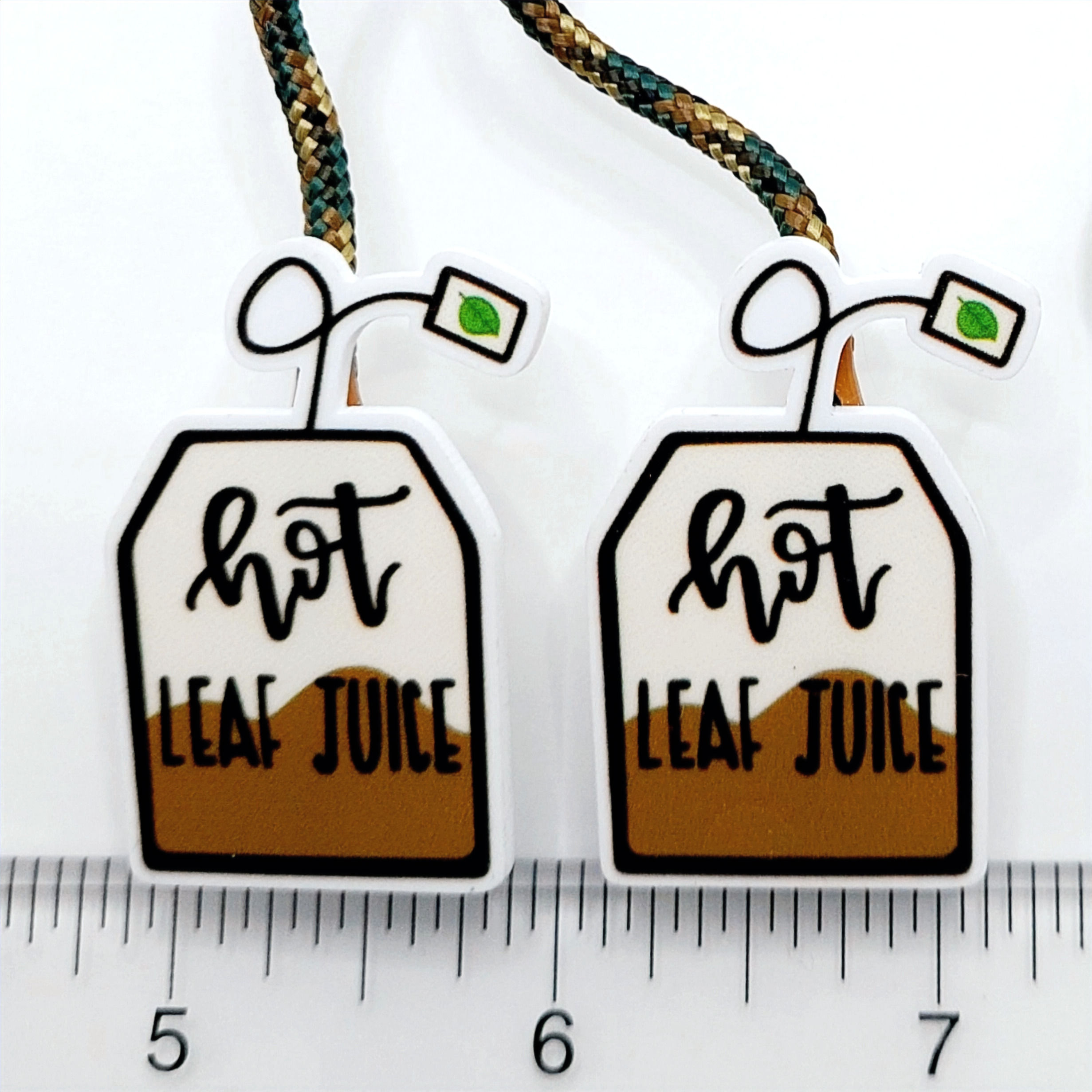 Tea-bag-hot-leaf