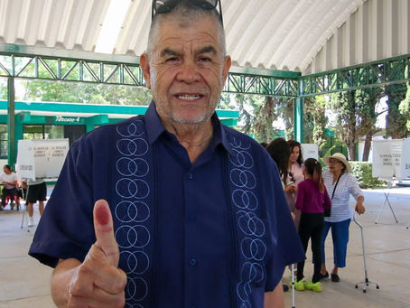 Alcalde de Acolman ejerce su derecho al voto y exhorta a la ciudadanía a participar