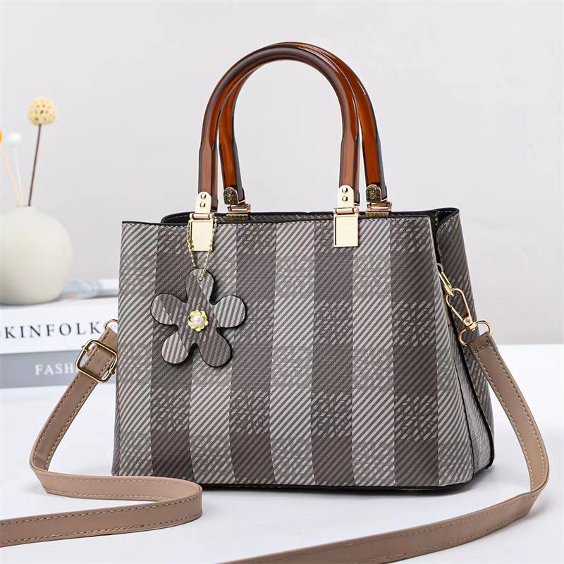 Miniature : Large Capacity Versatile 2026 New Fashionable and Simple Small Fresh Casual Cros