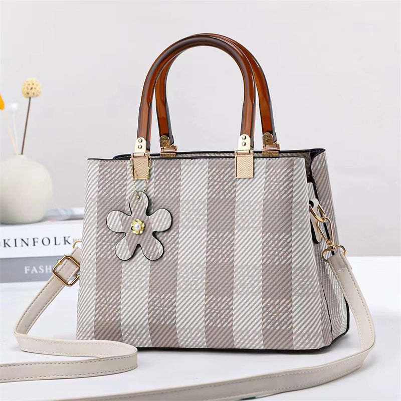 Miniature : Large Capacity Versatile 2026 New Fashionable and Simple Small Fresh Casual Cros