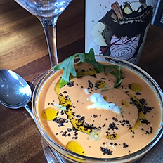 Gazpacho de SandÃa con queso de crema