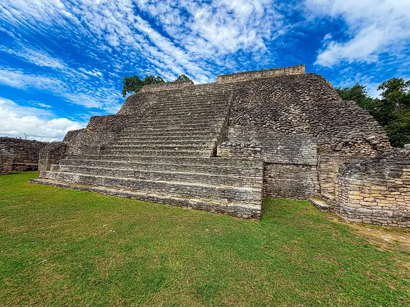 caracol-maya-ruin-tour-hopkins-belize.webp