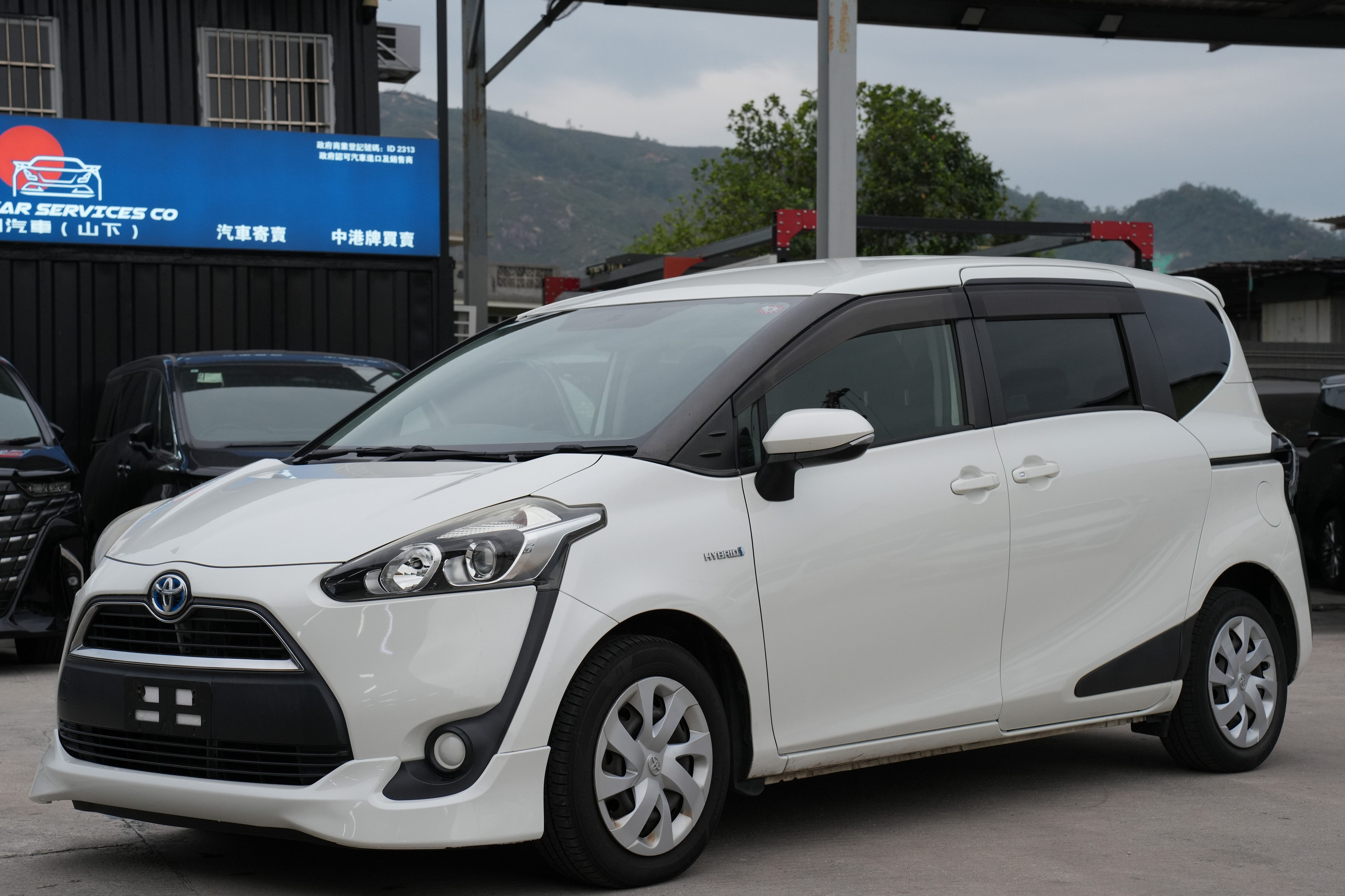 2016 TOYOTA SIENTA HYBRID