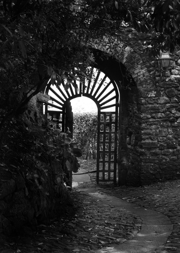 Entrance VI