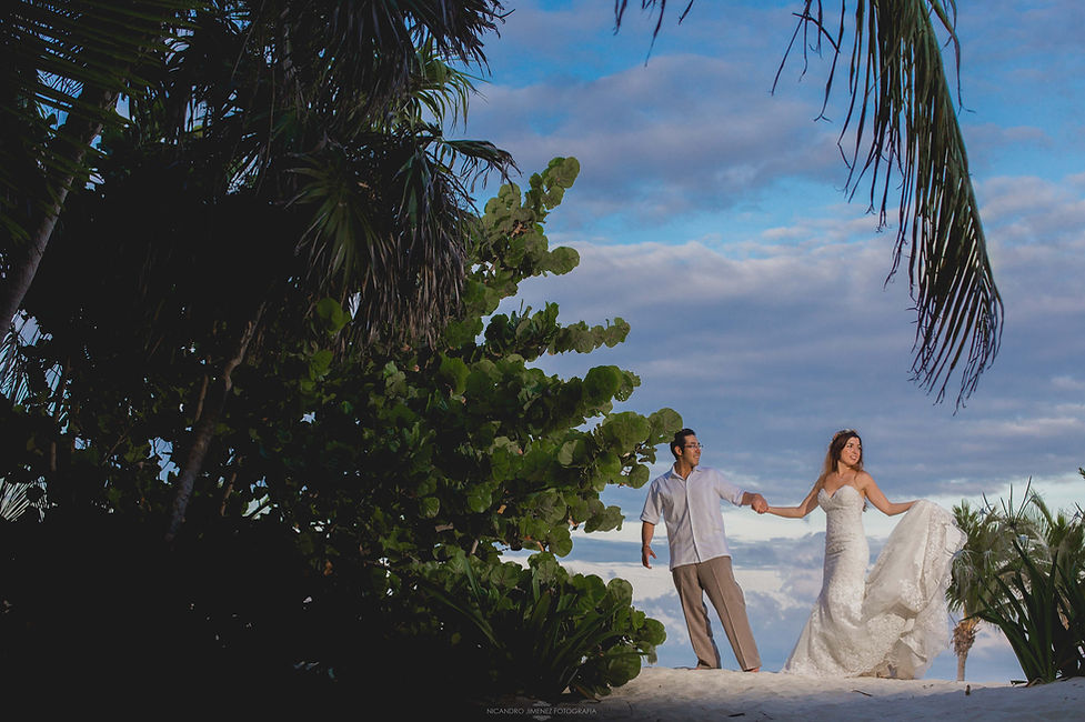 Cancun Wedding Photographer-14.jpg