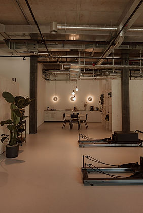 Reformer_Pilates_Bearbeitet_4G9A0757.jpg