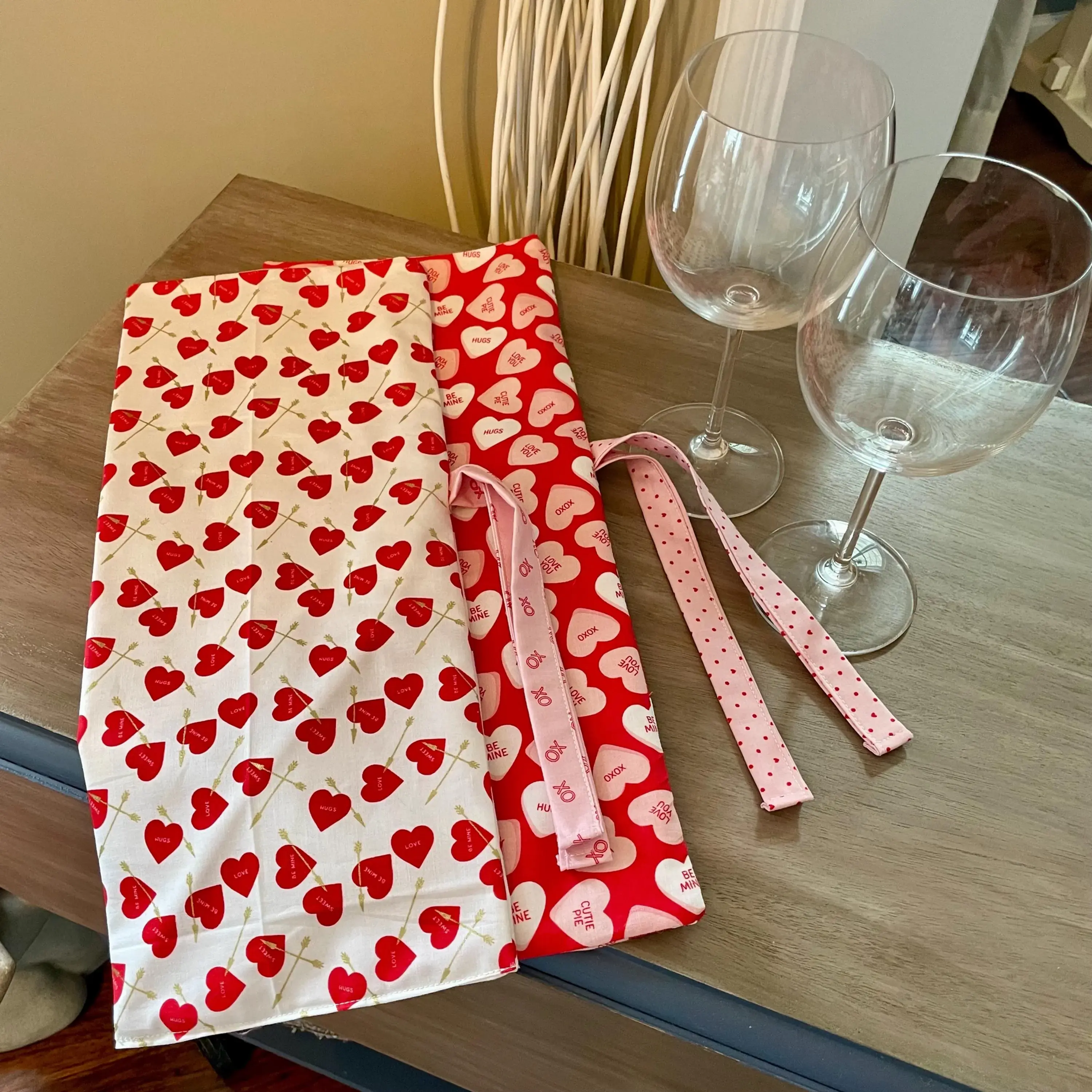 Sweetheart Reversible Wine Bottle Bag
