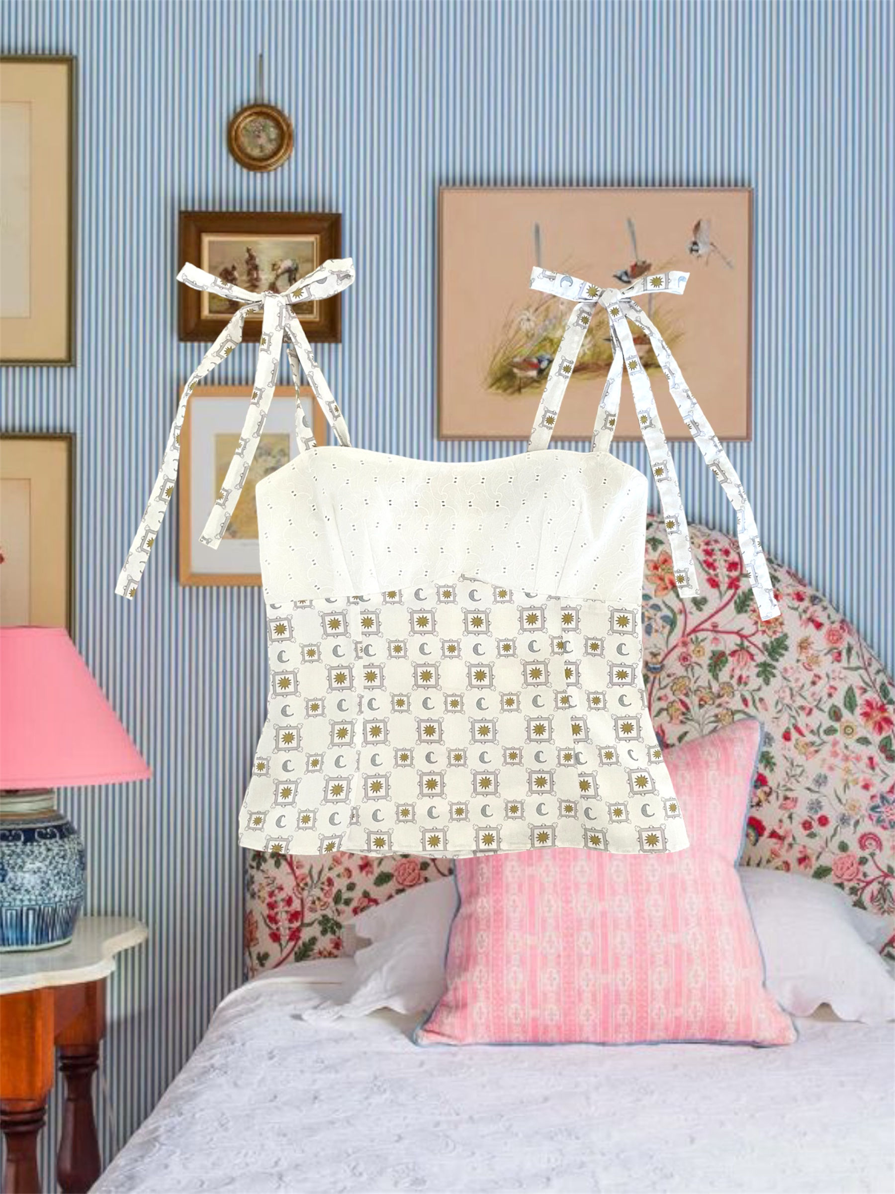 “Broderi Anglaise” & "Luna & Sol Simple" Sweetheart top