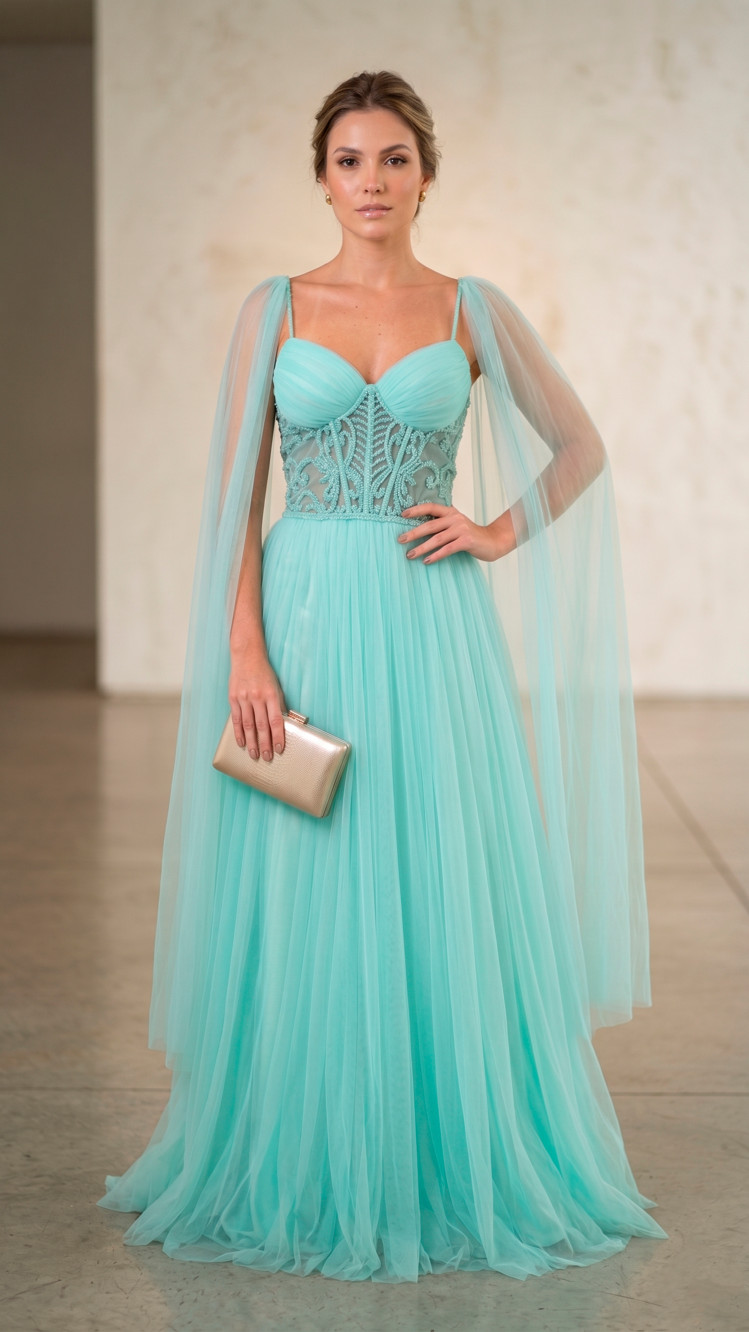 Vestido de Festa Bordado com Manga Capa Verde Menta Alanis