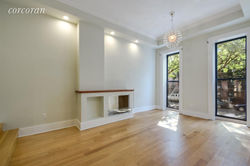 UNIT 1 - LIVING ROOM