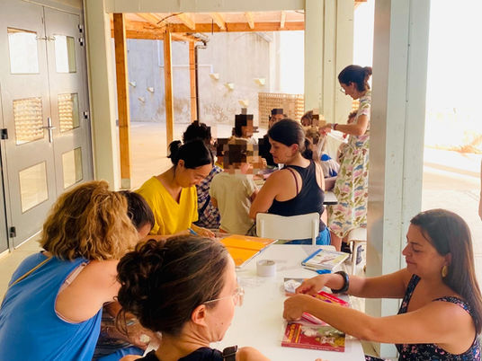 Seguim ampliant la biblioteca. Gràcies famílies per la vostra participació!