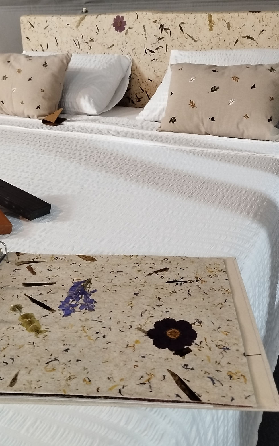 Thumbnail: Unique Bed Hand Made Natural Wood Natural Flower Surface 160 x 200 cm