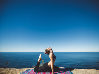 Chiropractic Compliments Yoga