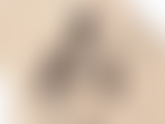 Who has been the boxing champion in world history in heavyweight boxing with blood spurting out?