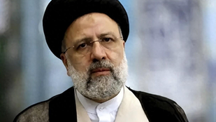 Iran is at a crucial historical juncture, yet it disappoints with evident strategic weakness and hesitation.