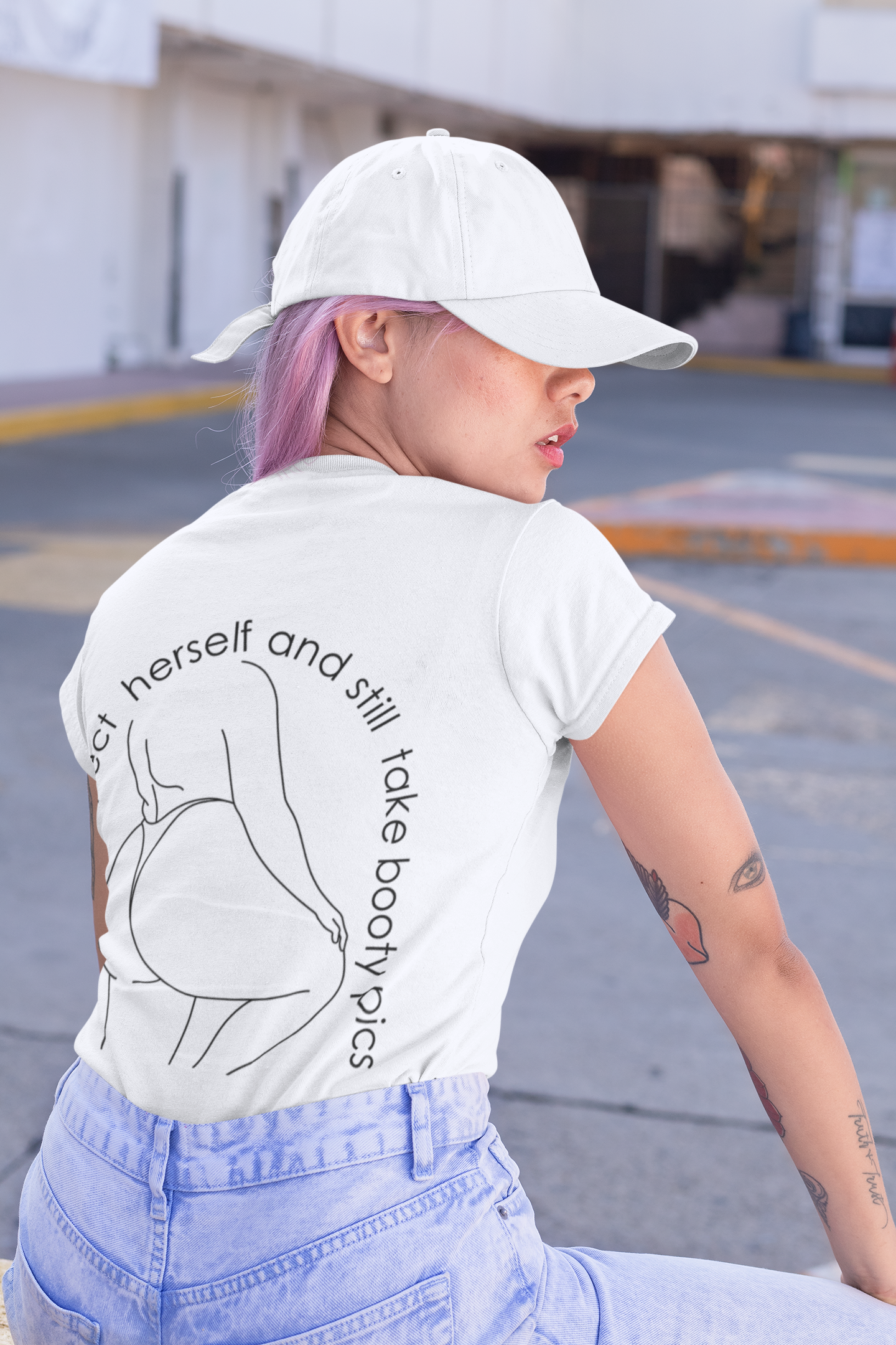 'BOOTY PICS' Softstyle T-Shirt unisex