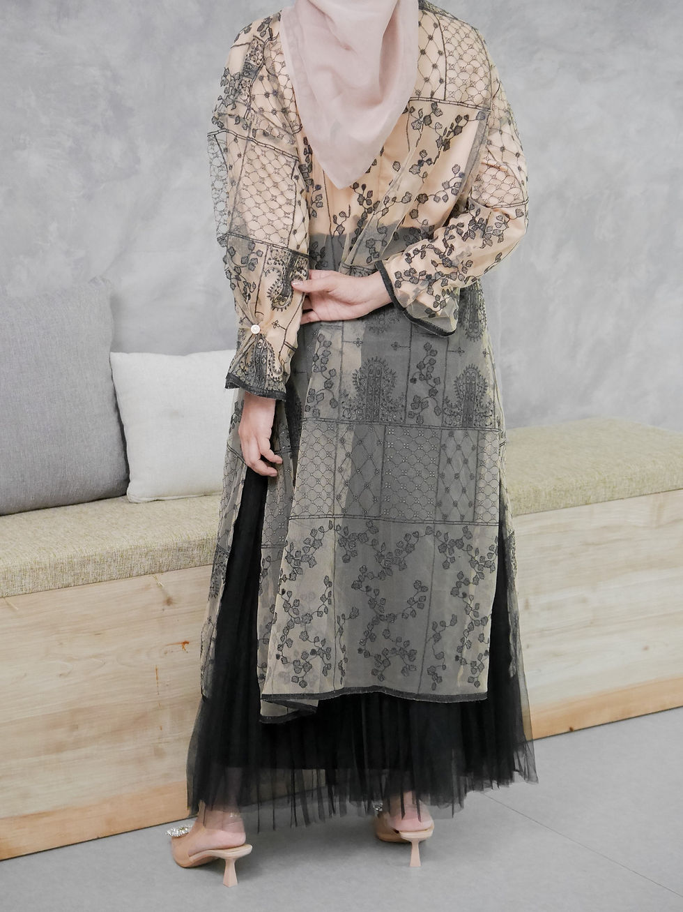 Thumbnail: Lafeya Set in Black