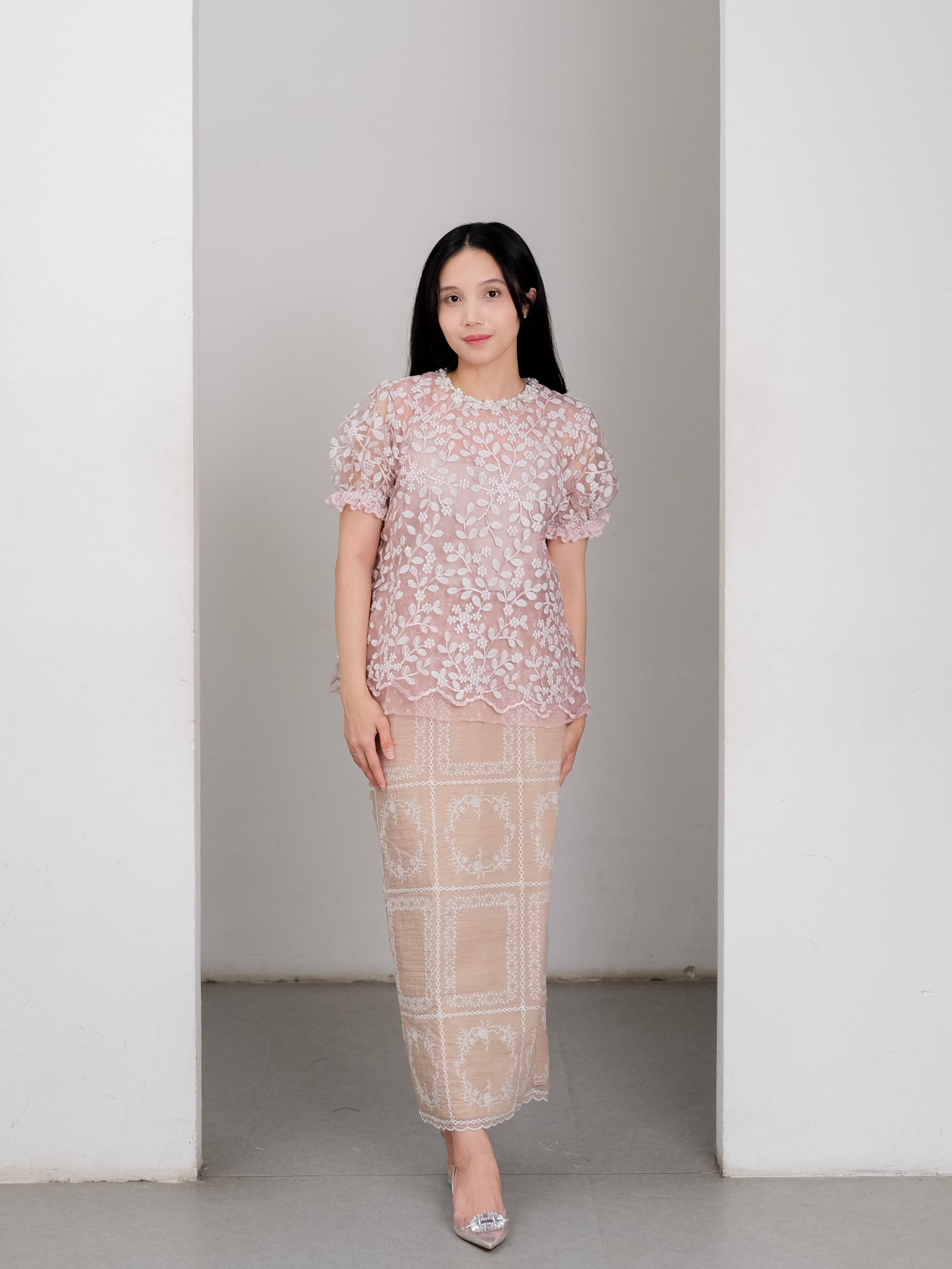 Camelia Set in Pink by Dewi Roam