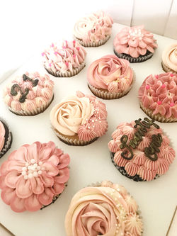 Elegant cupcakes_edited