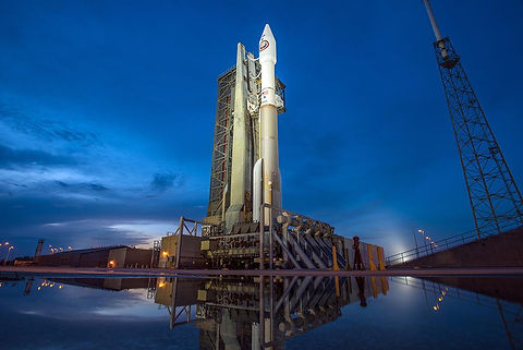 Atlas 5 on sunset launch.jpg