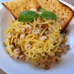Aglio E Olio Spaghetti with prawns & chilli special