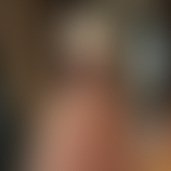 Embrace Glamour with Hollywood-Inspired Evening Wear