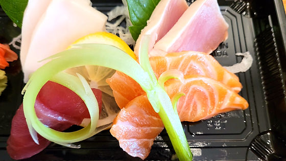 Sashimi Appetizer (8pc)