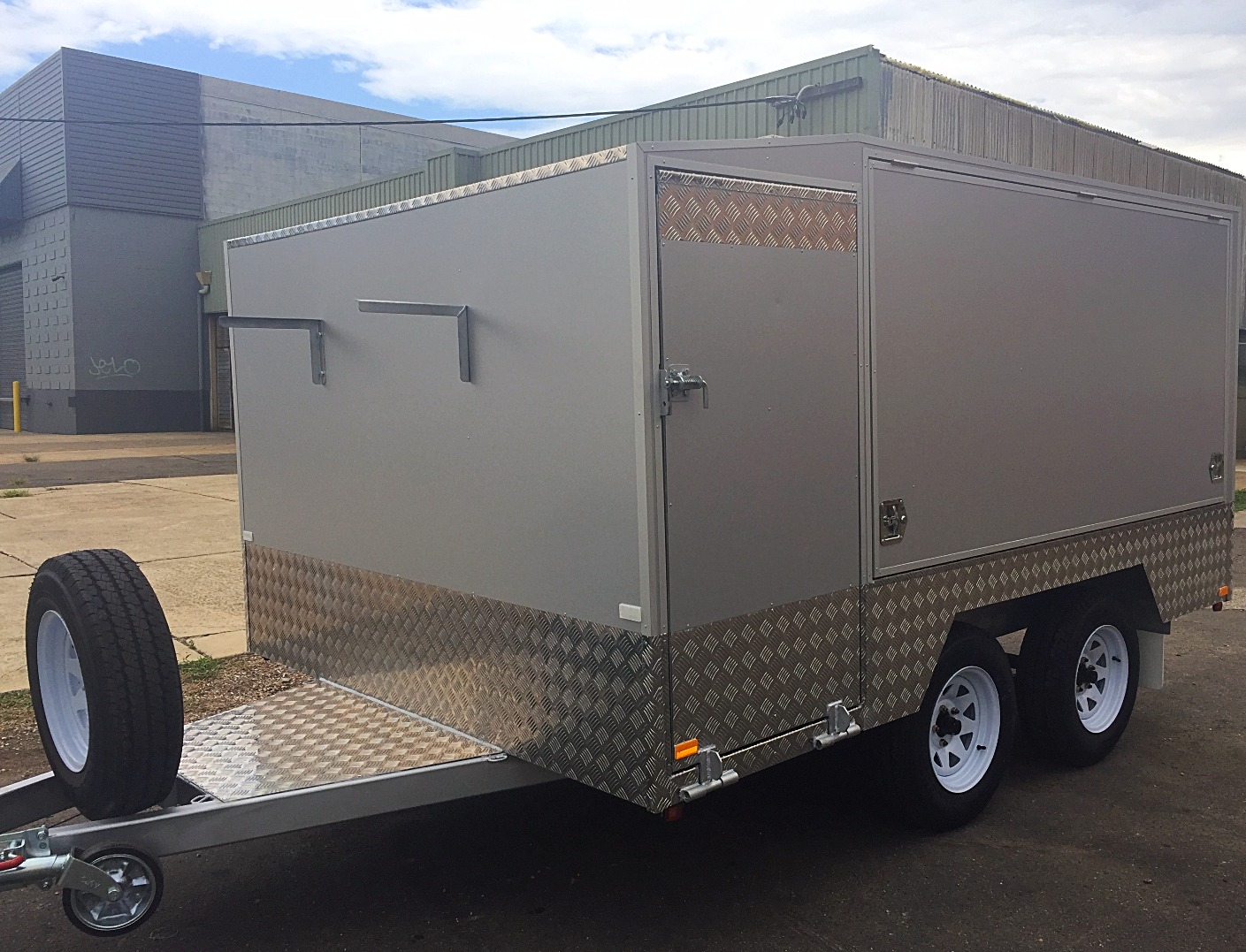 Lift Up Roof Mower Trailer