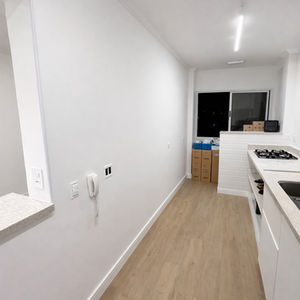 Reforma completa de apartamento pequeno com otimização de espaço